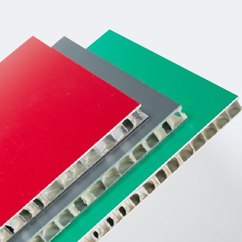 Panel compuesto de aluminio como soluci&oacute;n de revestimiento compuesto para paneles de pared met&aacute;licos exteriores